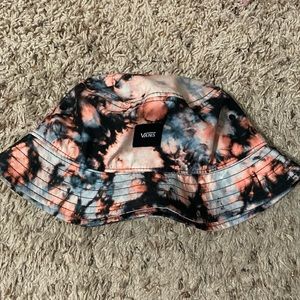 Vans Tie-Dye Bucket Hat
